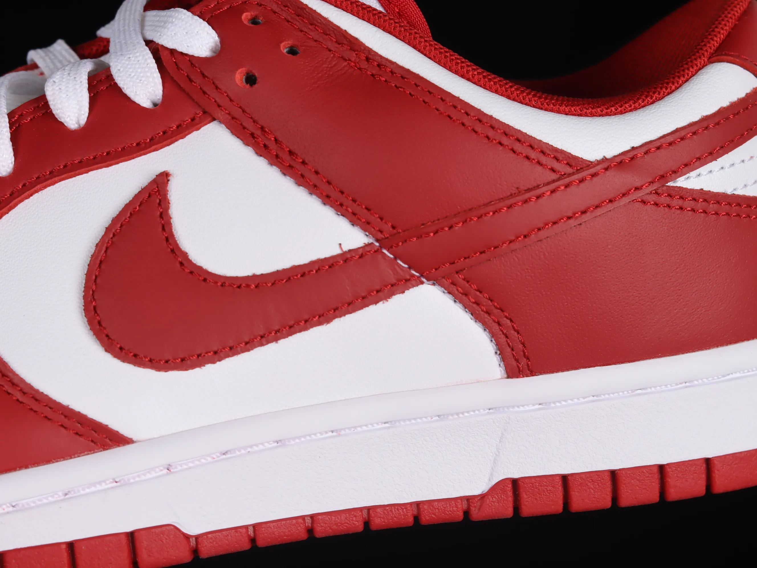 All Categories Nk SB Dunk Series Nk SB Dunk Low Low-top sneakers Foreign trade version Nk Dunk Low "Gym Red" white, red and gold SB low-top sports and leisure sneakers DD1391-602